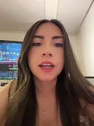 Melody_04 webcam model stream image