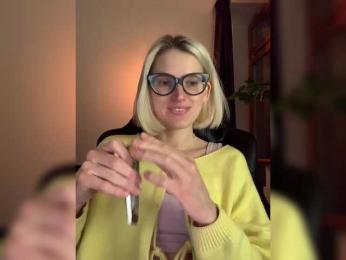 Asya_ webcam model stream image