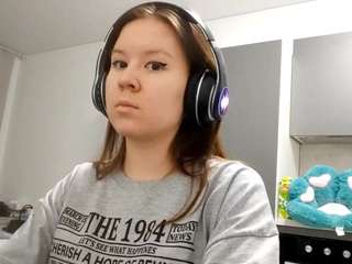 saranbuddle webcam model stream image