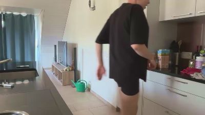 Nakedlio webcam model stream image