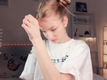 _magic_smile_ webcam model stream image