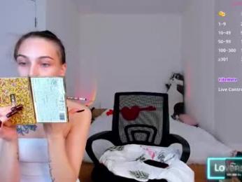 evaa_coy webcam model stream image