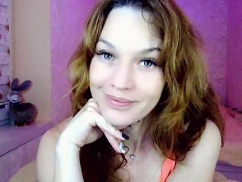 smilesss webcam bongacams model stream image