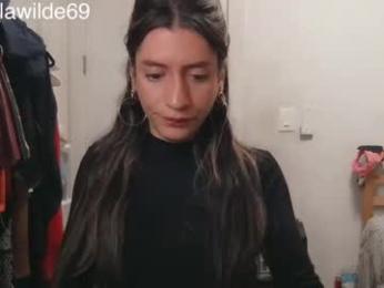 lolita_wilde390 webcam model stream image