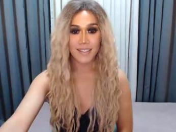 xhugejerkingtransx webcam model stream image