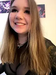 PumaShyXD webcam model stream image