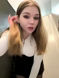 PumaShyXD webcam model stream image