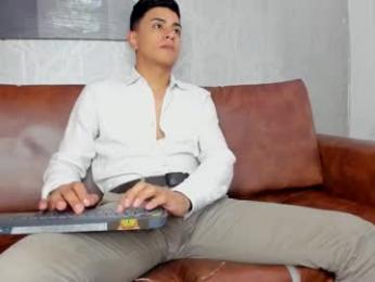 lucii_fer_ webcam model stream image