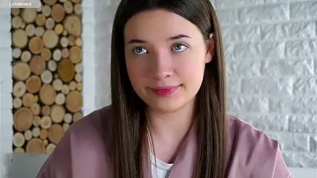 LowOncoming webcam model stream image