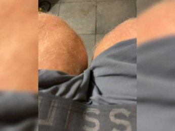 LLoveboy webcam model stream image