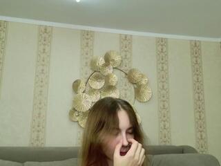 Paula Ravens webcam model stream image