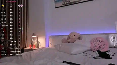 Lenstardi webcam model stream image