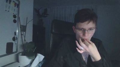 oOSUSIOo webcam model stream image