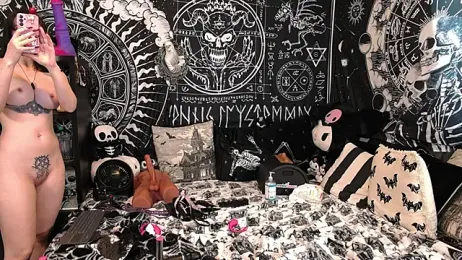 EVILYN webcam stripchat model stream image