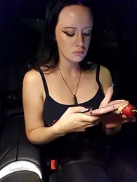 EVILYN webcam model stream image
