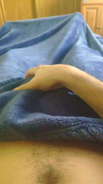 polli_play webcam model stream image