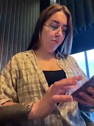 VikiDemini webcam model stream image