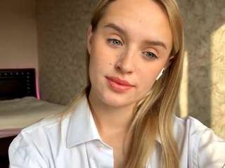 kieraleeming webcam model stream image