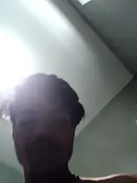 luck00y webcam model stream image