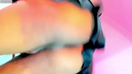 Ember_Victiria webcam model stream image