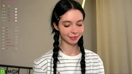 LittleOriana webcam model stream image