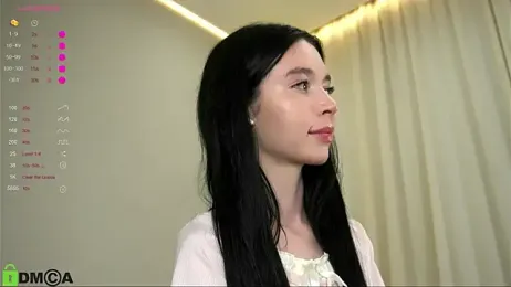 LittleOriana webcam model stream image