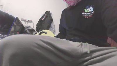 Offwhiteclouds webcam model stream image