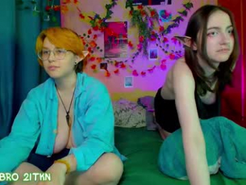 trickykitsune webcam chaturbate model stream image