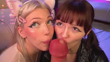 Wildneck webcam stripchat model stream image