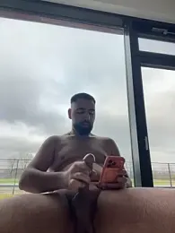 bignasthairy webcam model stream image