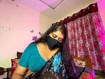 LouleyRanii webcam model stream image