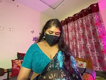 LouleyRanii webcam model stream image