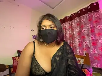LouleyRanii webcam model stream image