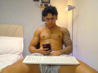 Adonis Dlh webcam model stream image