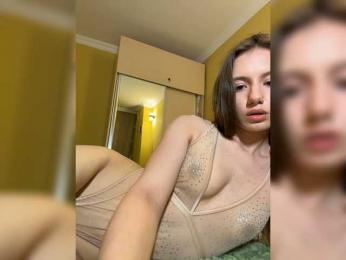 MilkaCrystal01 webcam bongacams model stream image