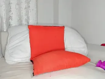 Mamii_water webcam model stream image