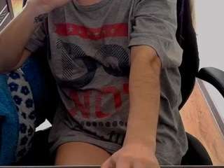 sunny-girl18 webcam model stream image