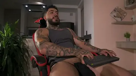 LeoSalvatore_ webcam model stream image