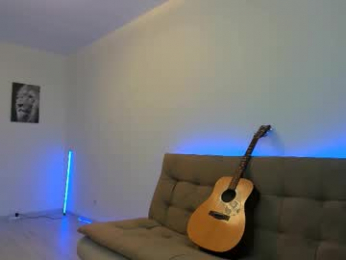 marc105100 webcam model stream image