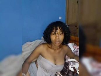 Camilla18 webcam bongacams model stream image