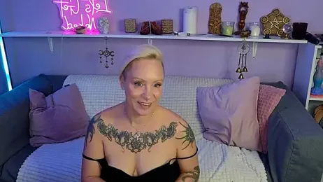 JaninaSecrets_ webcam model stream image