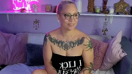 JaninaSecrets_ webcam stripchat model stream image