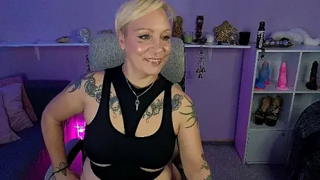 JaninaSecrets_ webcam model stream image