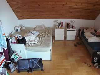 voyeurcam-julmodels-greybed-3 webcam model stream image