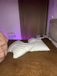 TwinksNextDoor webcam model stream image