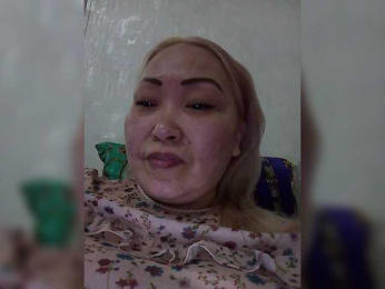 QWEENTIS webcam model stream image