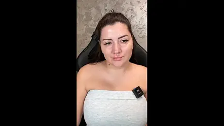 SophiePale webcam model stream image