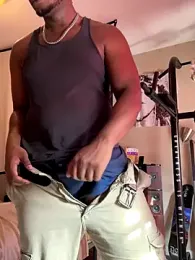 KeYBuMp323 webcam model stream image