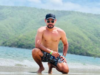 DerryBigger webcam model stream image