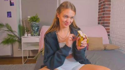 LorriHosch webcam model stream image